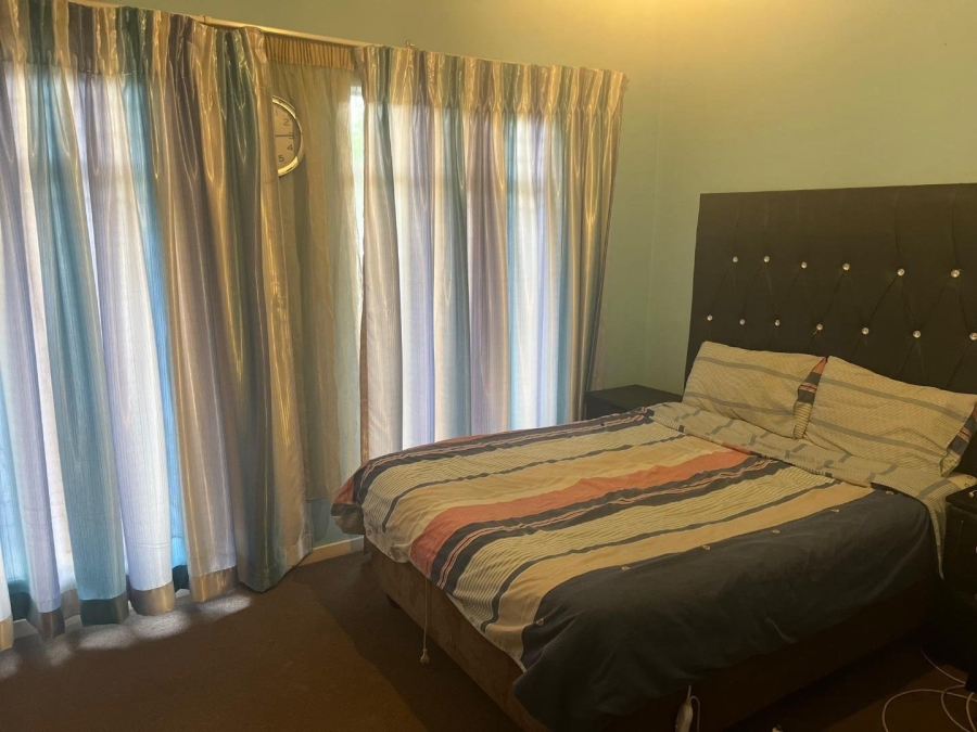 5 Bedroom Property for Sale in Potchefstroom South North West